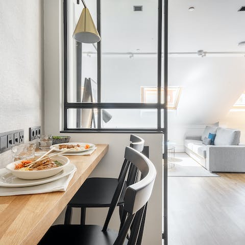 The cosy breakfast bar