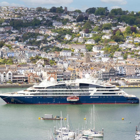 Hop on the Kingswear ferry and reach Dartmouth’s waterfront pubs and seafood spots in minutes
