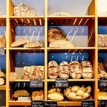 Buy organic bread at Zeit für Brot