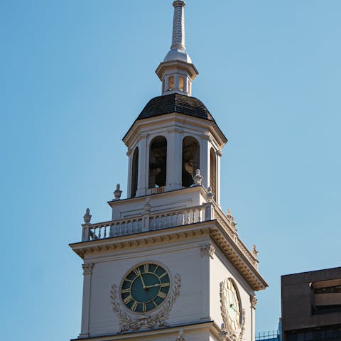 Get a sense of the USA's history at Independence Hall – it's just a seventeen-minute stroll