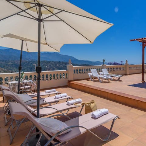 Sit back on the sun loungers and soak up the rays, sangria in–hand