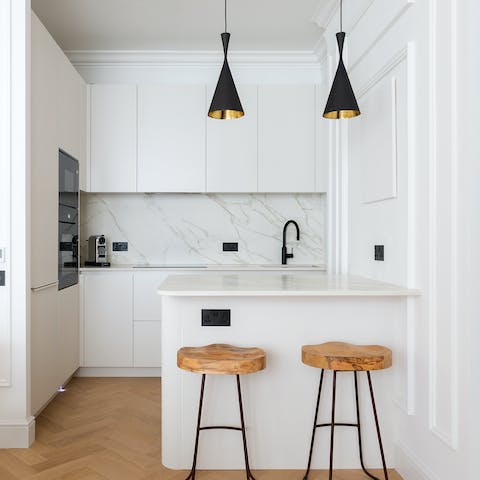 Rustle up a Sunday roast in the cosy and practical kitchen