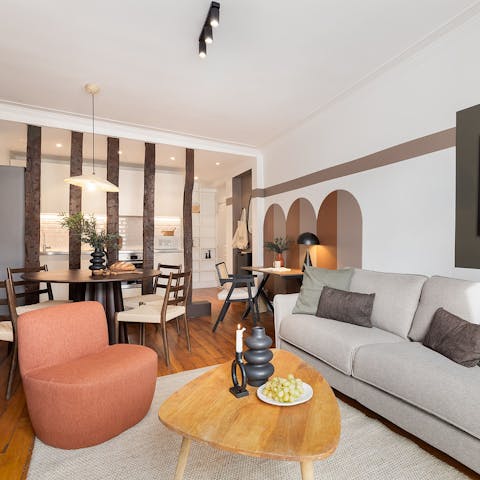 Savour laidback evenings at home or wander to a local restaurant