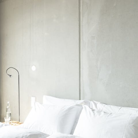 Exposed concrete walls for an industrial look