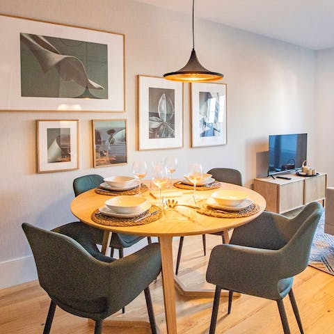 Unwind over dinner in the sociable living area