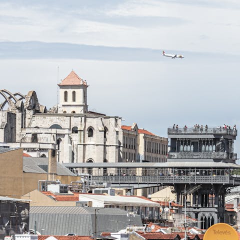 Views of the Elevador