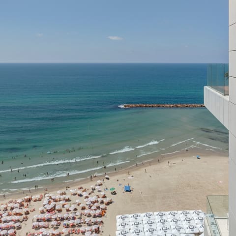Views directly out to sea