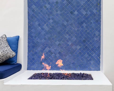 The outdoor gas fire pit