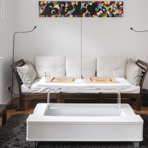 The coffee table, turn dining table