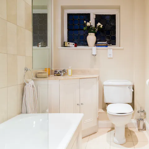 the en-suite bathroom