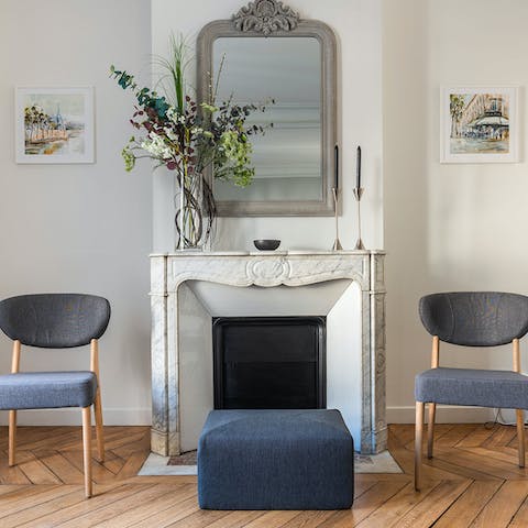 Gorgeous original fireplace and parquet floor