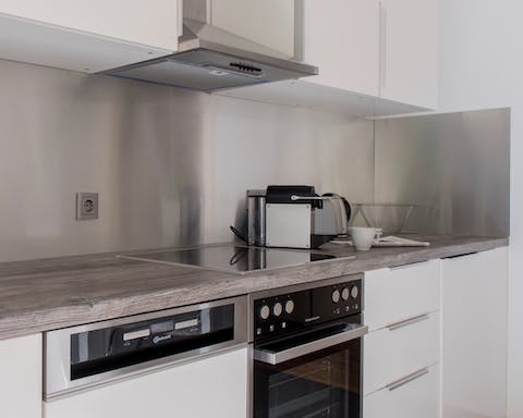 A fully-equipped kitchen