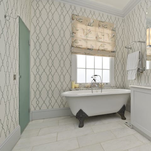 Relax in the tub after a day spent seeing London's sights