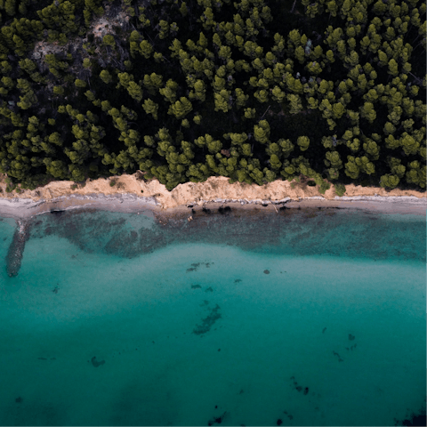 Explore the beautiful coastline of the Kassandra Peninsula on your doorstep