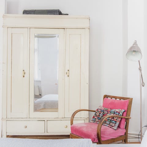 The mix of antique furniture