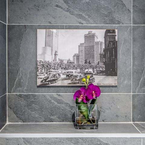 The Madrid-themed print