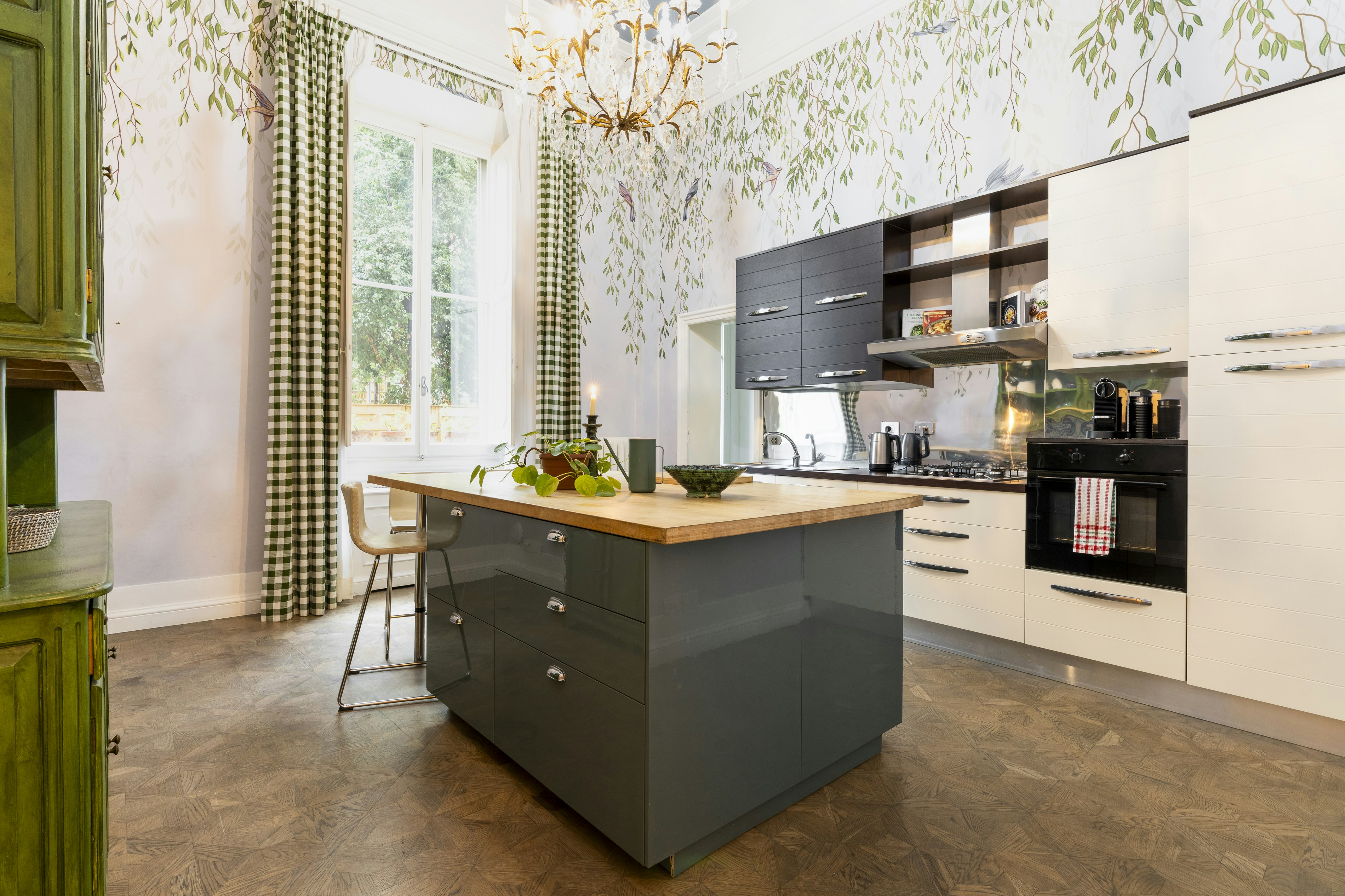 Refined Residence