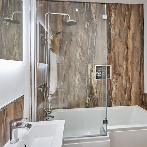 Get ready in the modern bathroom for an evening out at one of Saltburn's restaurants