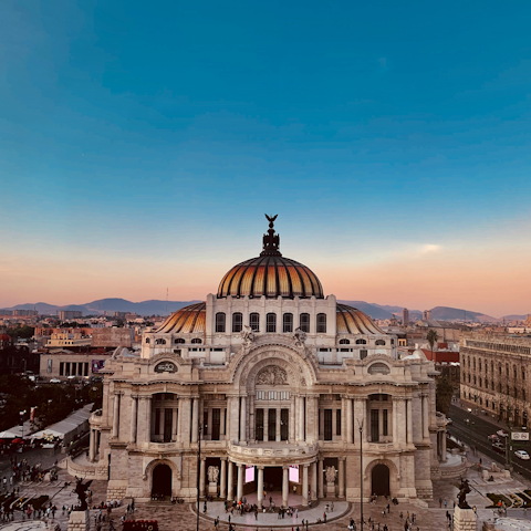 Discover the magic of Mexico City from your base in the capital