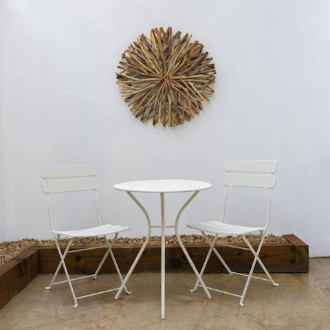 Relax in peace in the private courtyard