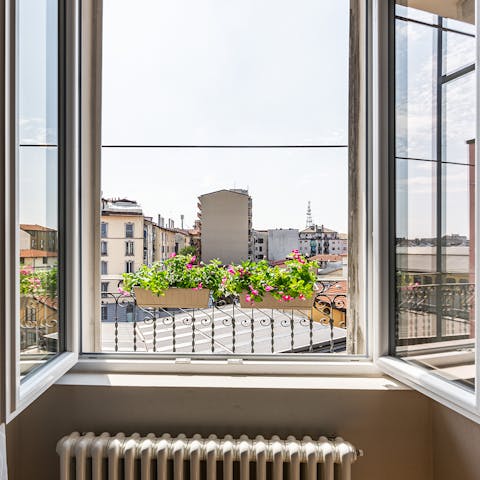 Open the windows and feel connected to the beating heart Milan