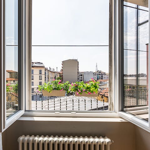 Open the windows and feel connected to the beating heart Milan