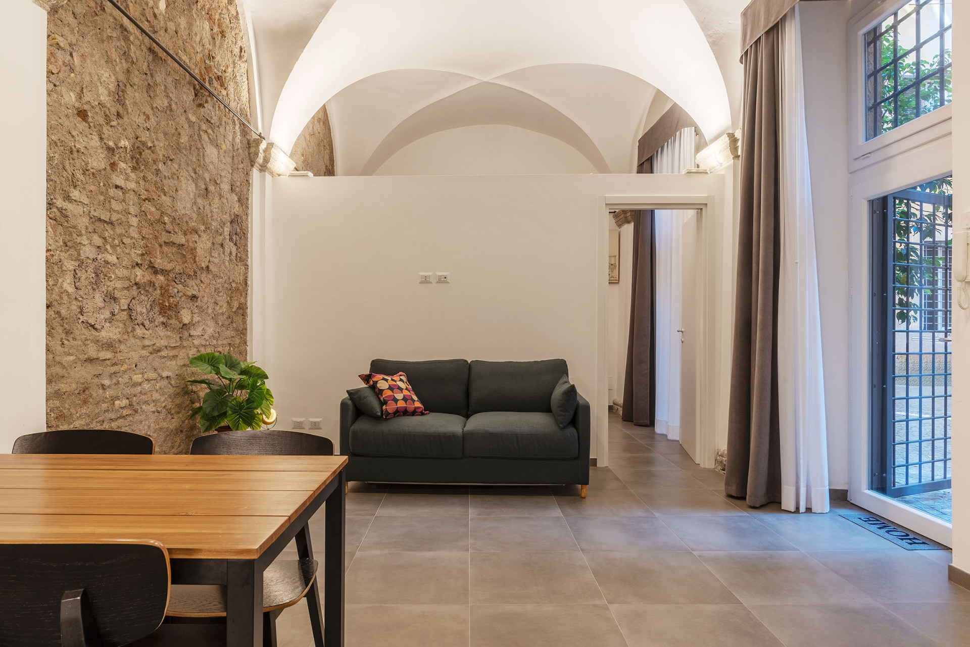 Renaissance-style Courtyard