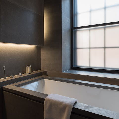 luxurious en-suite bathrooms