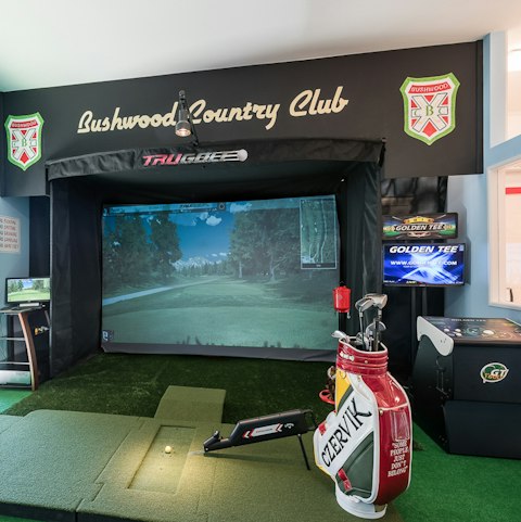 Practice your golf swing on the simulator