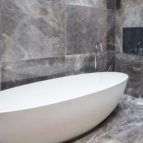 This beautiful bathtub