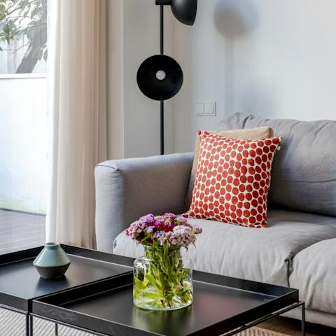 The natural light in the living room