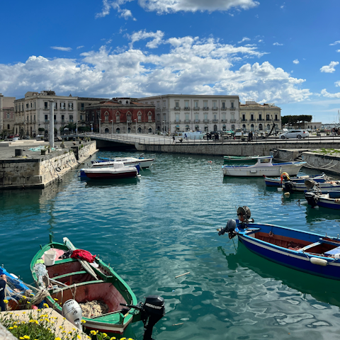 Take a stroll around the Ortigia marina