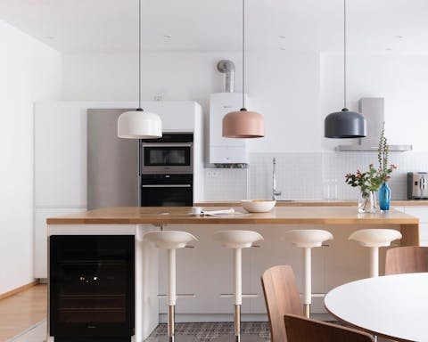 The stylish breakfast bar