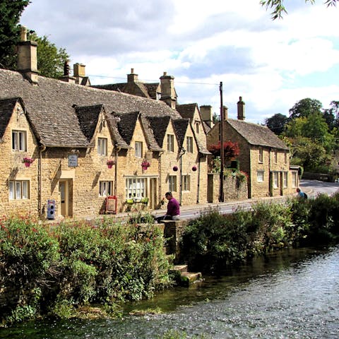 Take the short drive into the picturesque town of Stow-on-the-wold