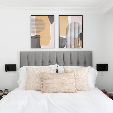 Fluffy pillows & quality linens