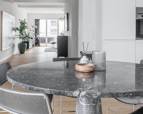 An eye-catching marble table