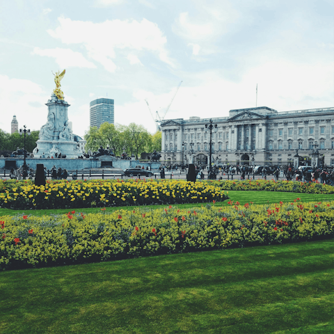 Rub shoulders with royalty at Buckingham Palace, a short walk away