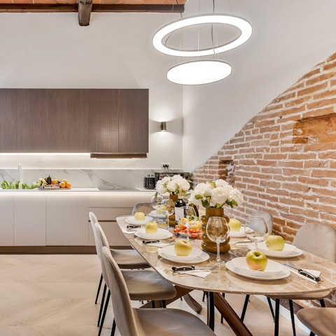 Enjoy meals in the cosy kitchen, perfect for pasta pitstops