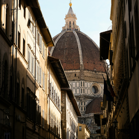Stay a short walk from Florence's famous Duomo