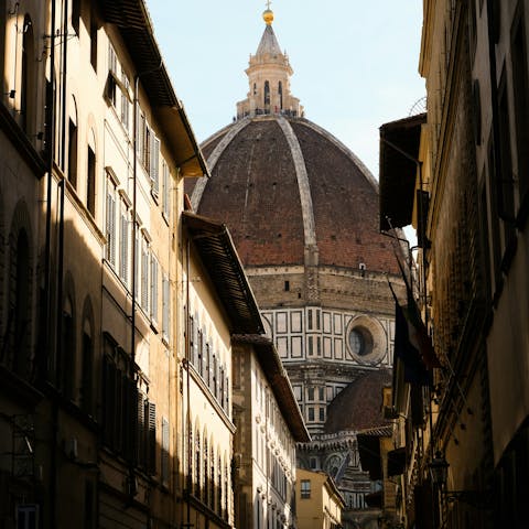 Stay a short walk from Florence's famous Duomo