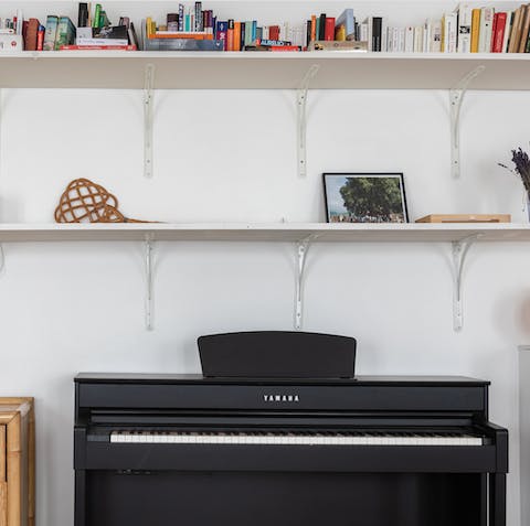 Treat your fellow guests to a singalong around the piano