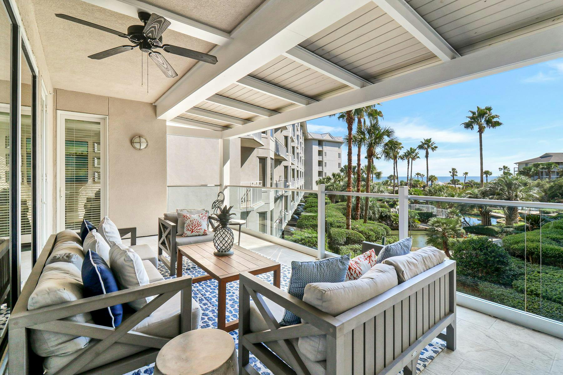 Sundowners & Sea Breeze