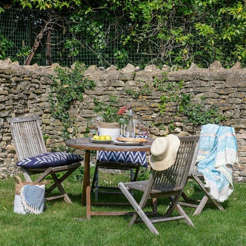 Enjoy an alfresco breakfast in the quaint garden during summer months