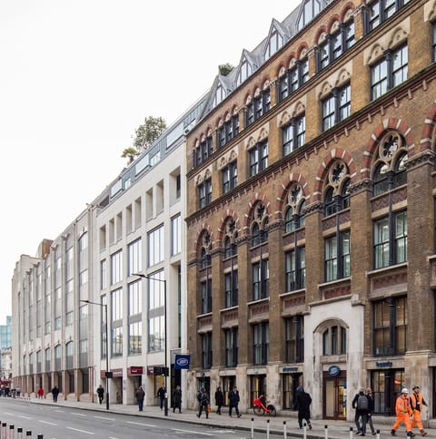 One minute from the station