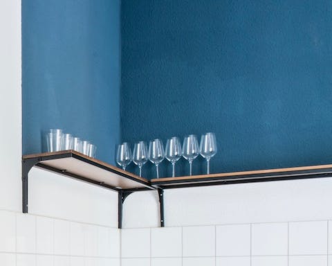 This eye-catching shelf unit