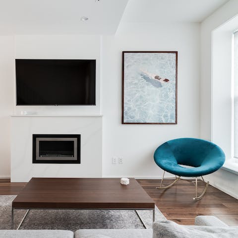 Clear your mind among the clean lines of the modern design