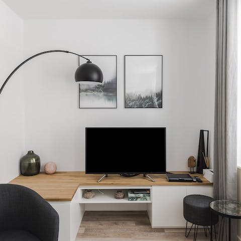 Watch netflix on the Smart TV