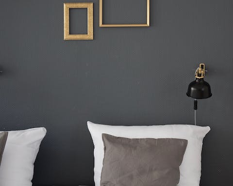 The dark grey colour scheme
