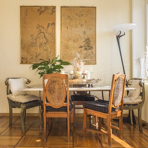 Look forward to tucking into Italian culinary classics in the eclectic dining area