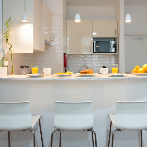 Start the day with a coffee and pastel de nata at the sleek breakfast bar
